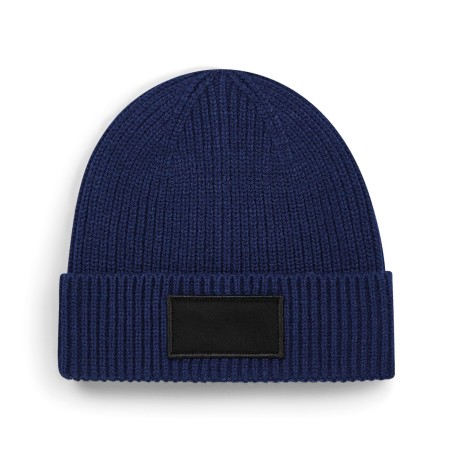 Gorro moderno con parche
