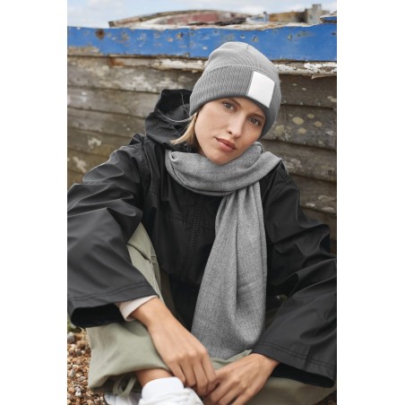 Gorro con parche tipo aplique