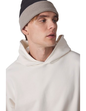 Gorro bicolor con dobladillo