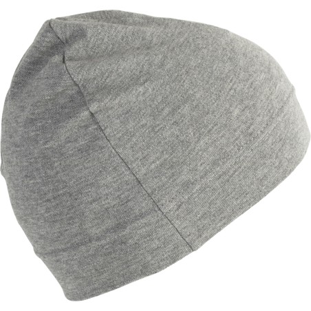 Sporty fitted beanie