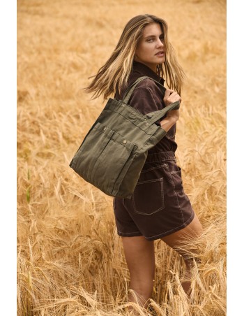 Bolsa con doble bolsillo frontal