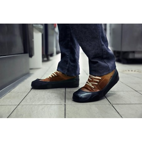 Easy Max overshoes.