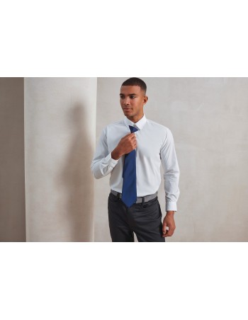 Corbata con clip