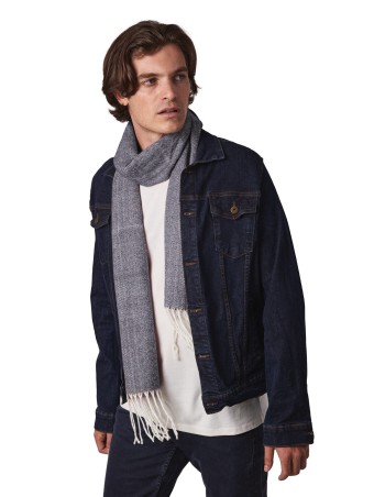 Fringed scarf