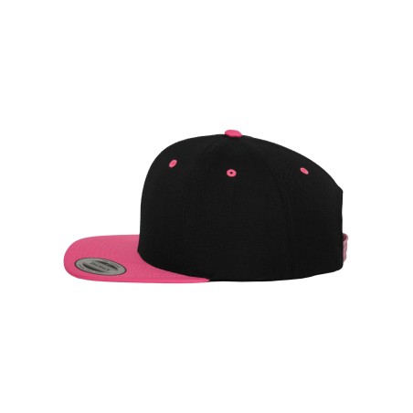 Classic two-tone snapback cap