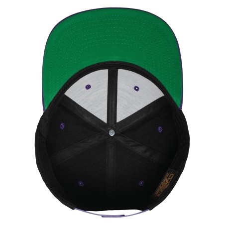 Classic two-tone snapback cap