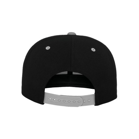 Classic two-tone snapback cap