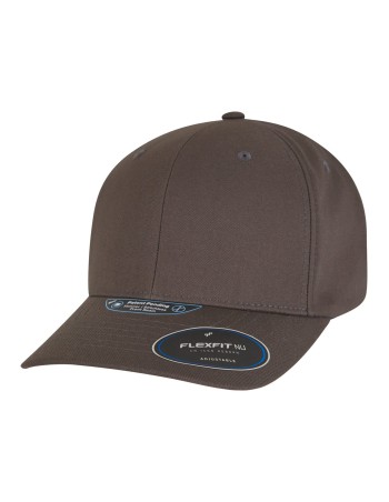 Adjustable snapback cap