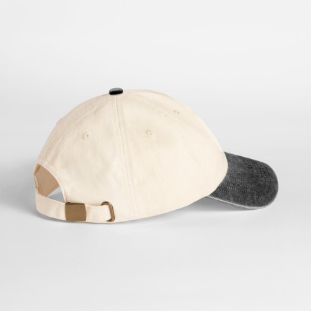 Compact vintage cap with contrast peak